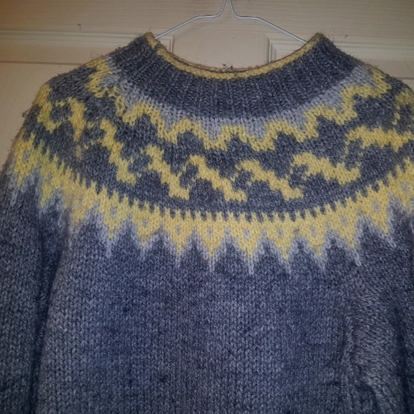 Knitted Sweater - Picture 3 of 7